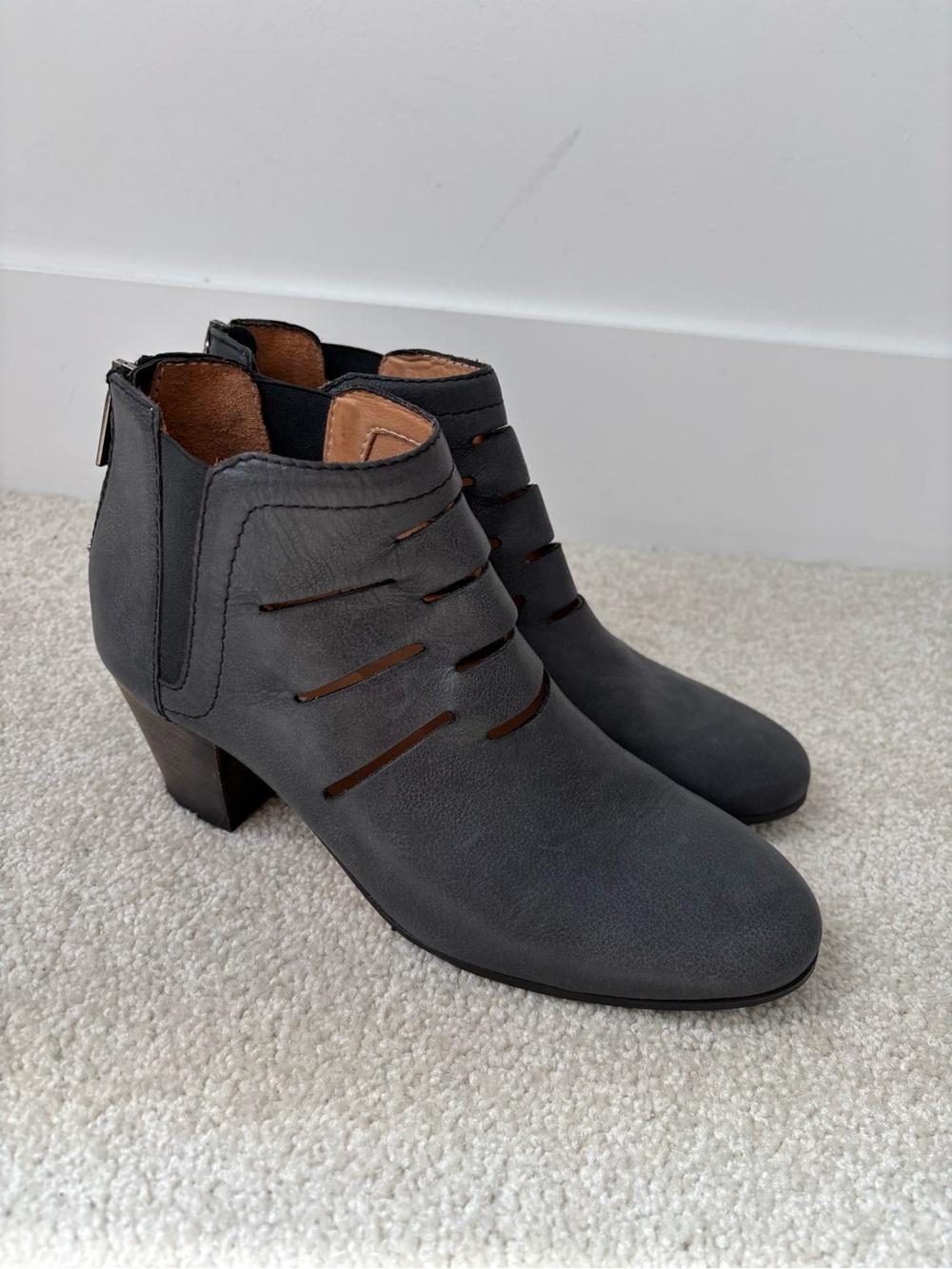 Aquatalia by Marvin K black leather ankle booties
Size 7.5 US 
Made in Italy